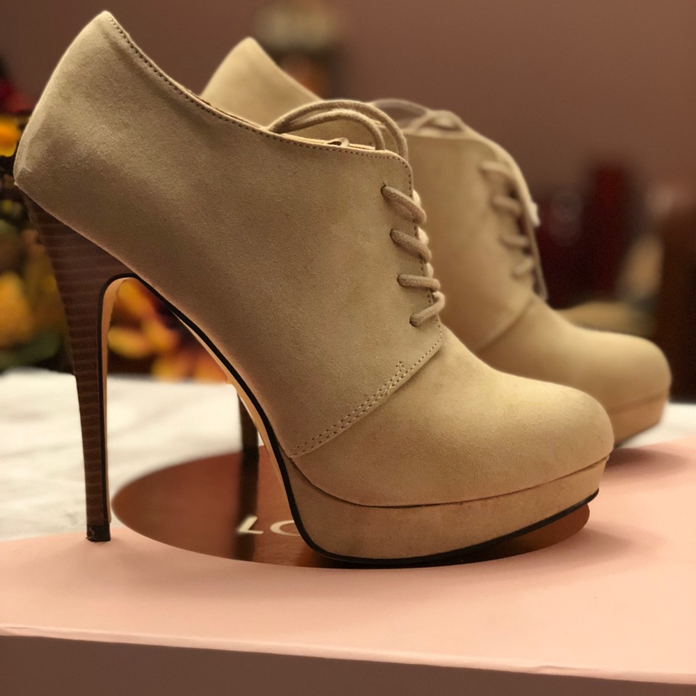 Light beige platform booties