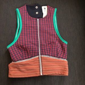 Without walls waterproof crop top