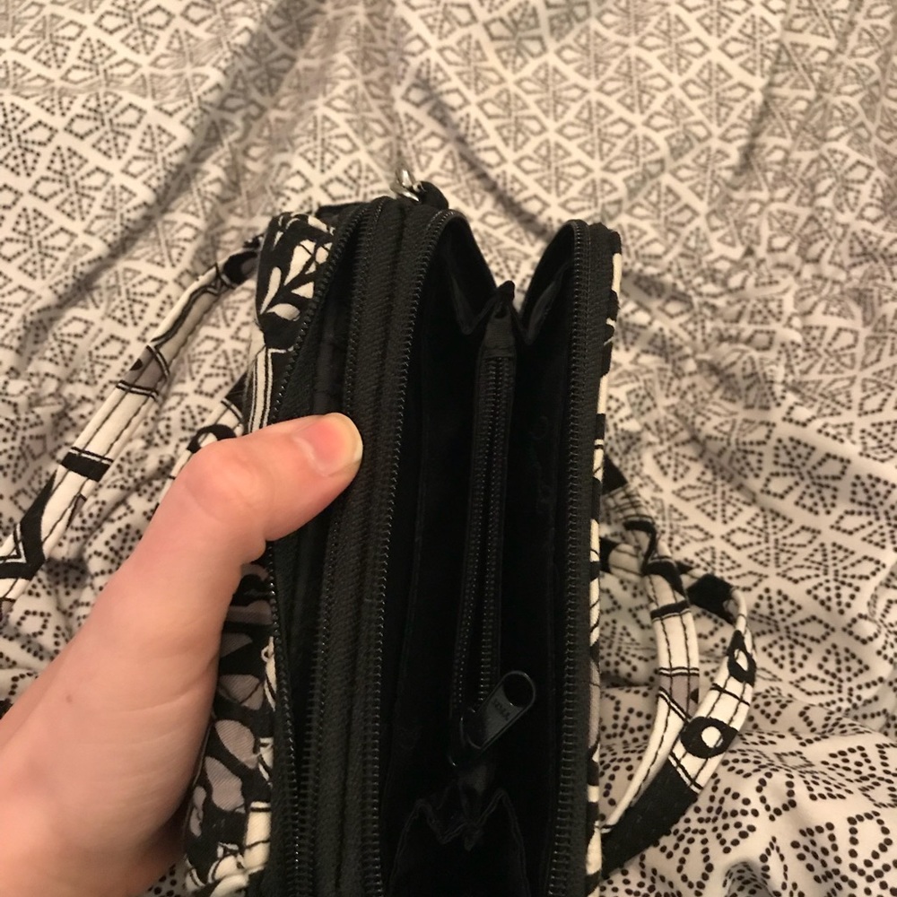 Vera Bradley wallet with pocket for IPhone 5, 5s! - Picture 4 of 4