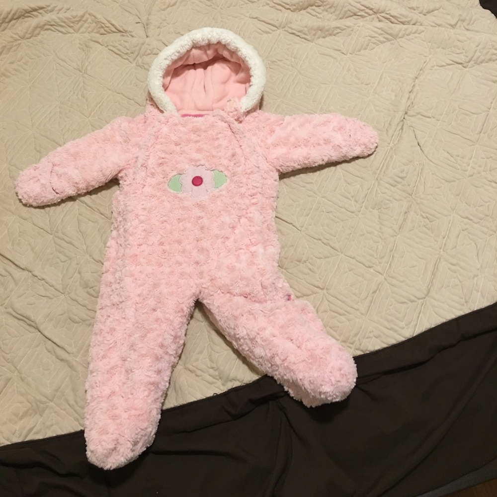 Pink snowsuit really warm size 12 months