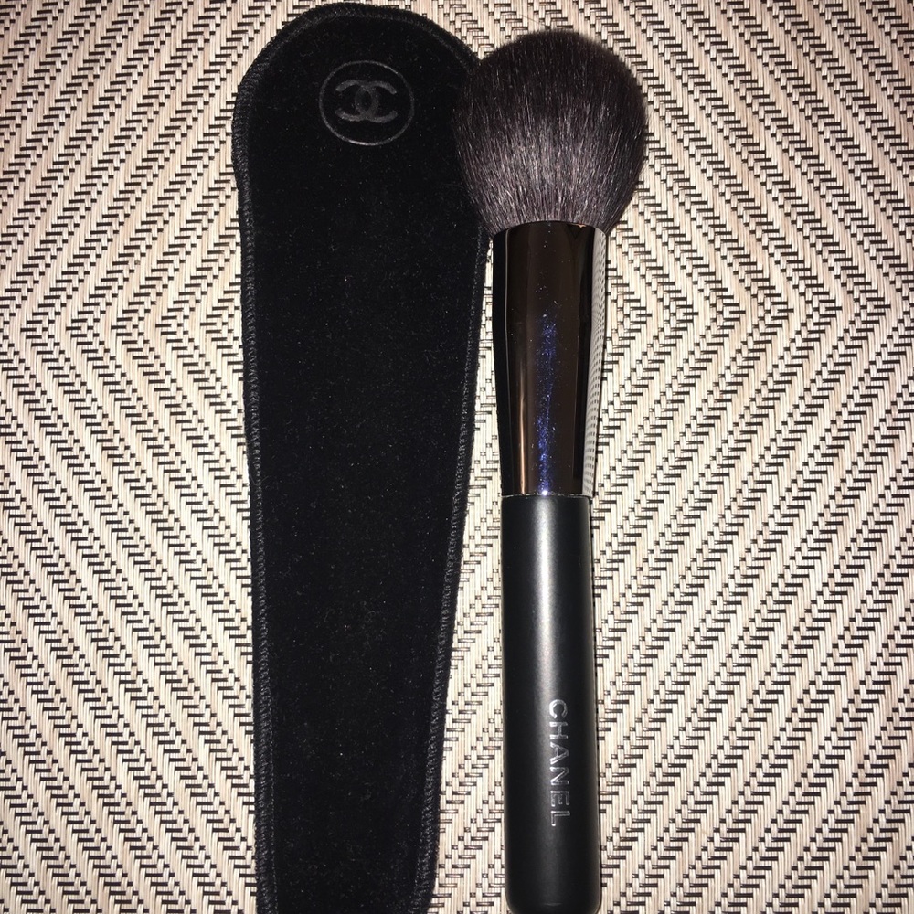 Chanel Powder Brush 01