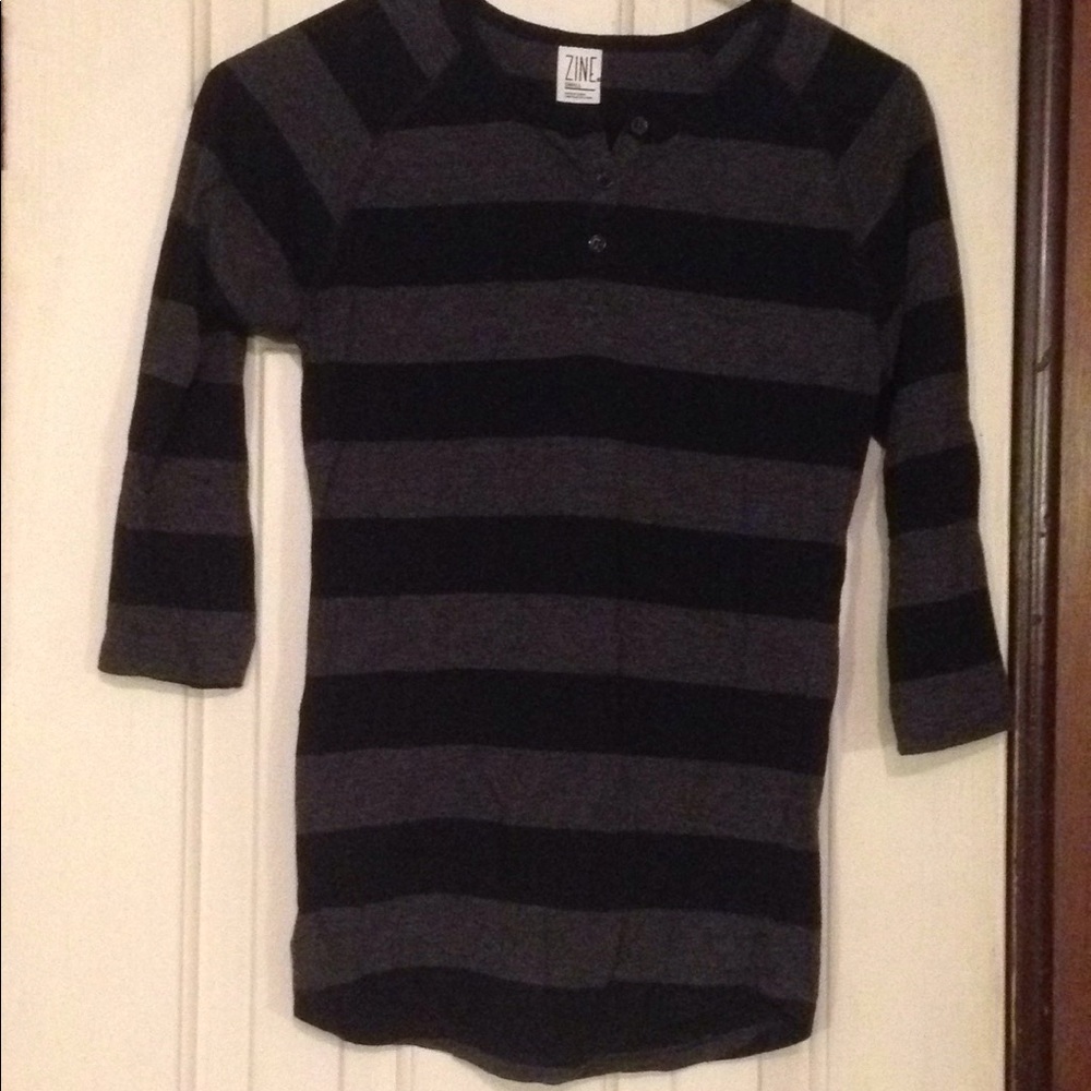 3/4 sleeve shirt