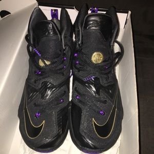 Lebron James XIII size 10