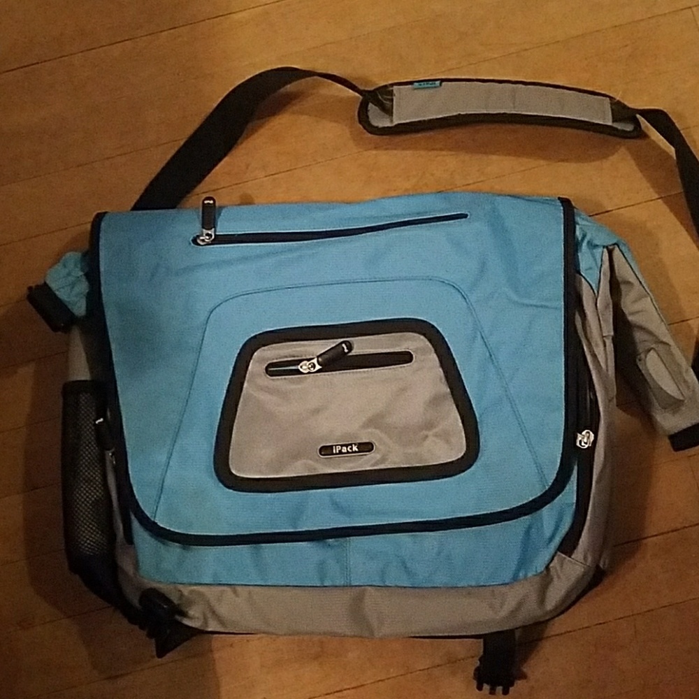 Laptop bag