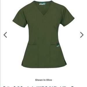 NWOT olive scrub set🍁