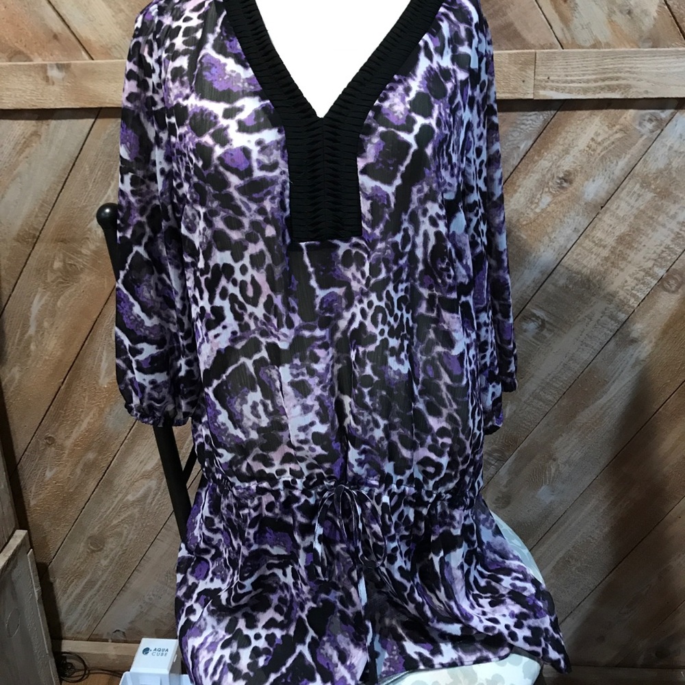 Multi colored lightweight tunic