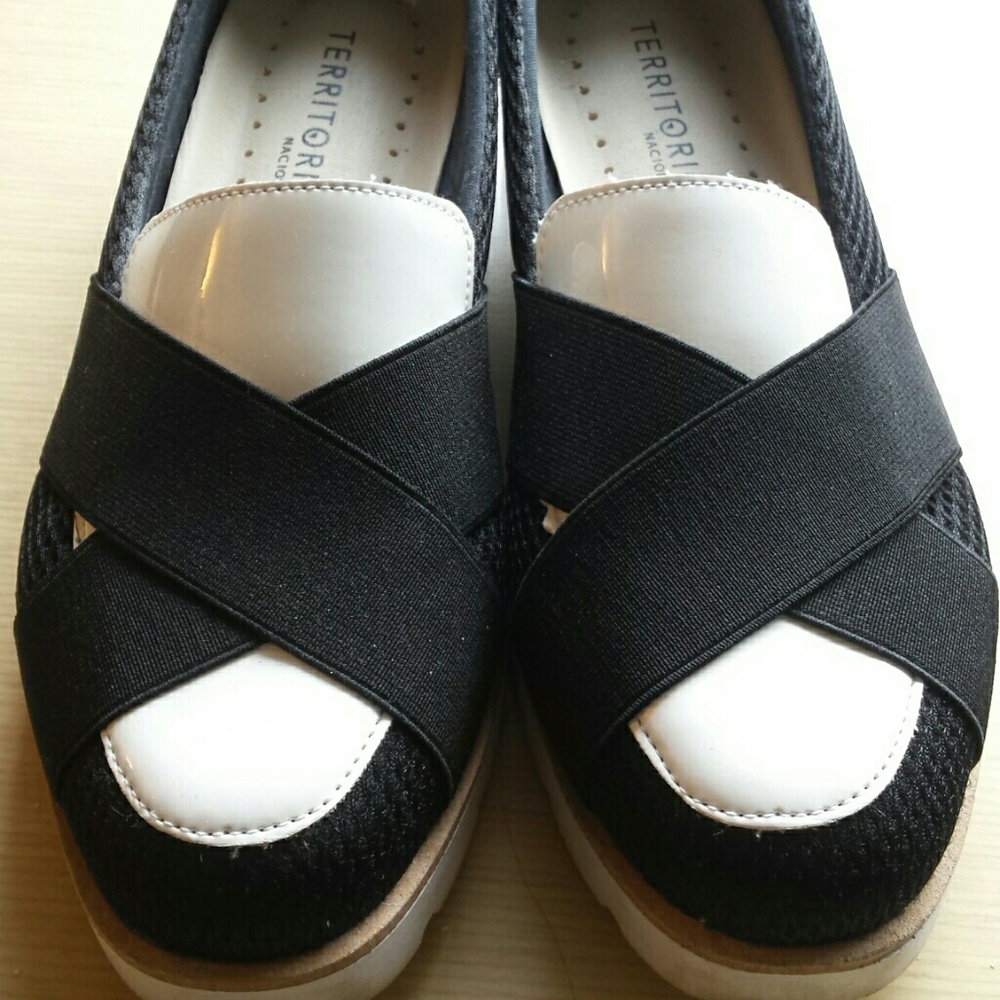 Black/White Loufers! - Picture 3 of 6