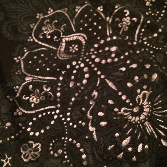 Vanity sleeveless shirt - Picture 3 of 7