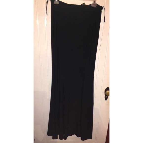 Windsor Two Piece Prom Dress - Picture 5 of 8