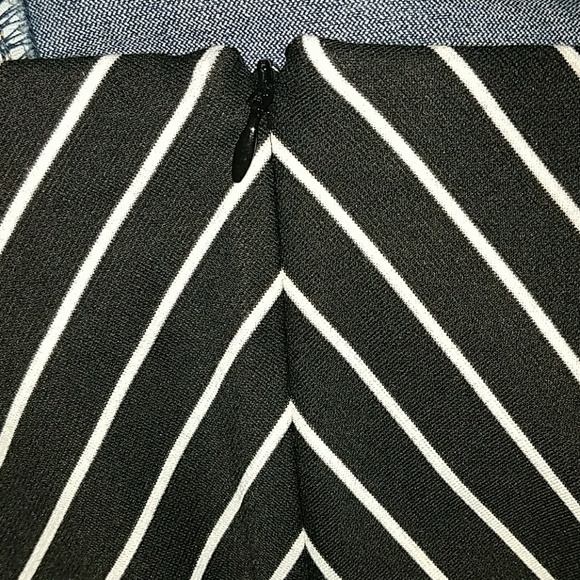 New with tags Lane Bryant skirt - Picture 4 of 4