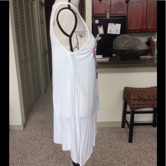 😍 GUESS Watercolor Tank 😍 - Picture 2 of 5