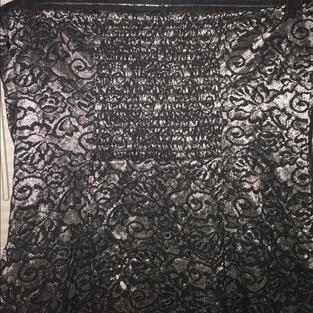 Dress - Picture 3 of 4
