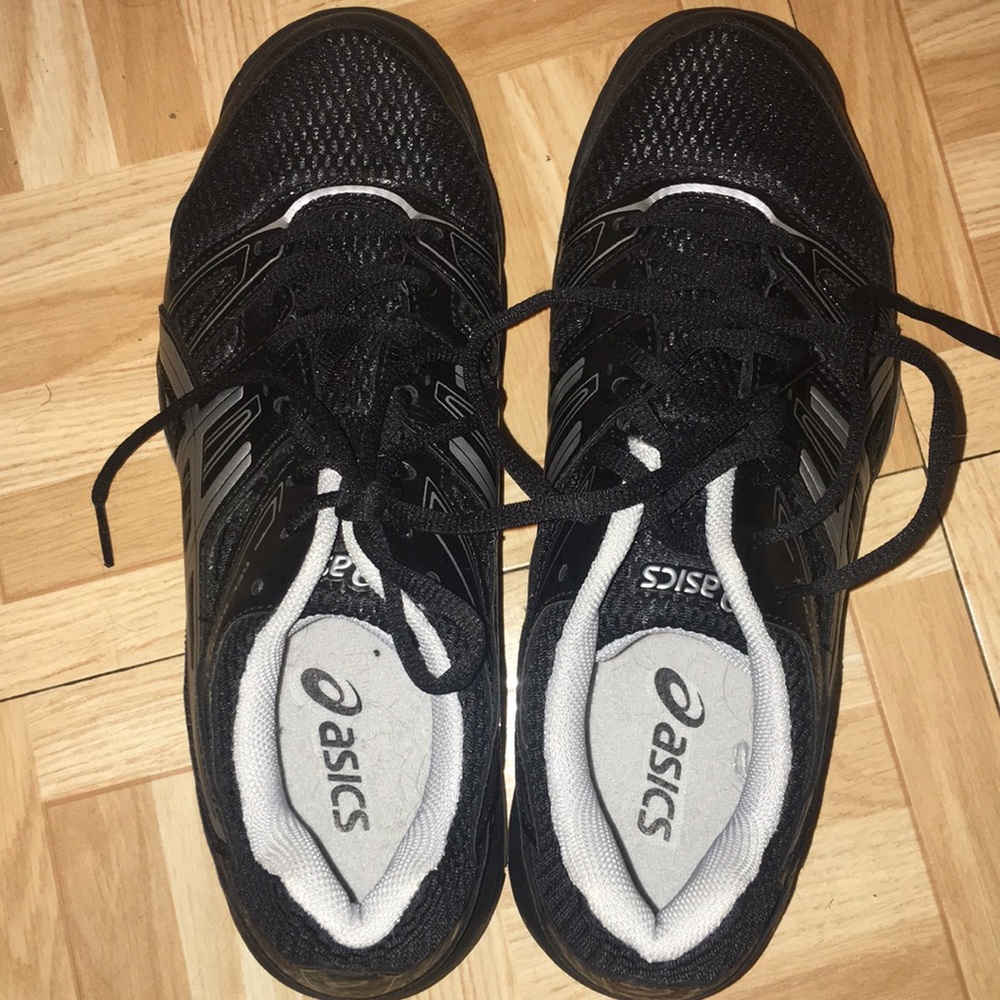 Asics volleyball shoes