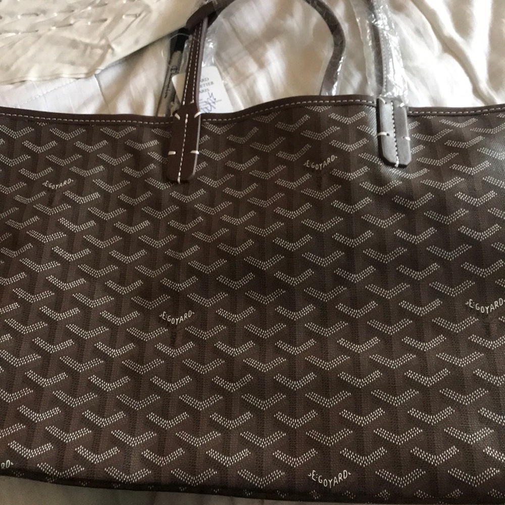 Med size brown tote