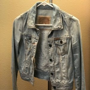 HOLLISTER Distressed denim jacket!