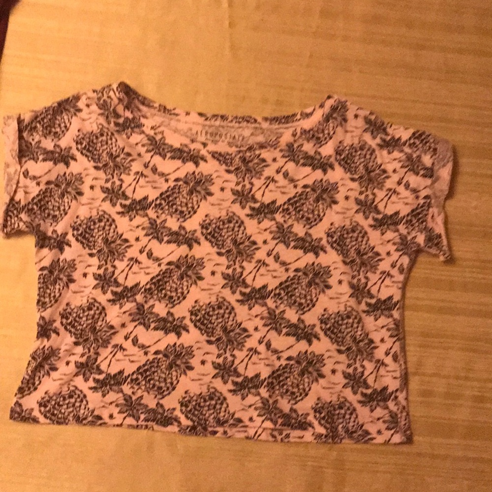 Cropped pineapple shirt