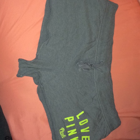 Two pairs of pink shorts - Picture 3 of 3