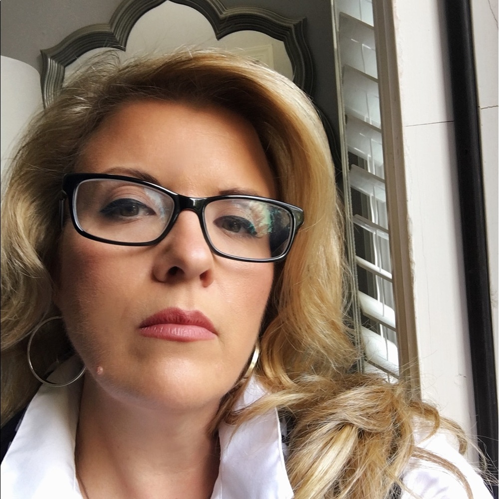 Meet your Posher, Regina