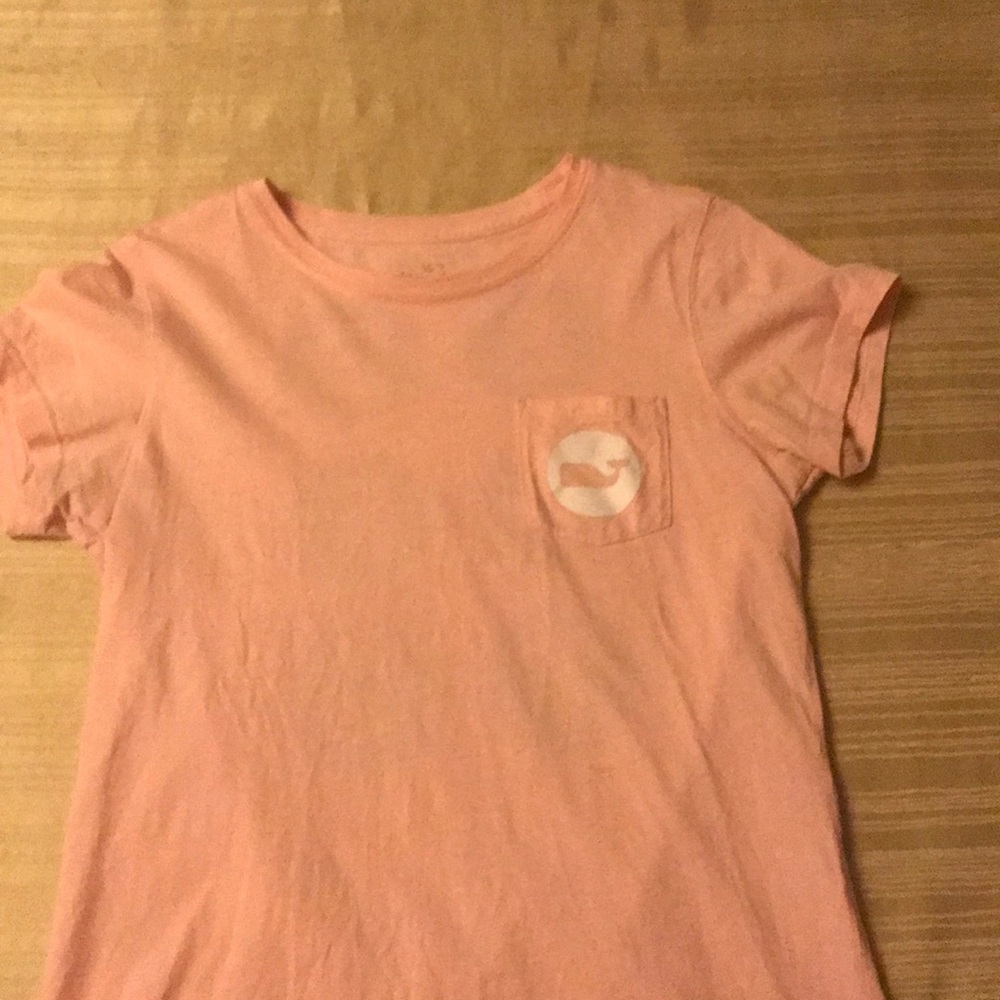 Pink vineyard vines shirt.