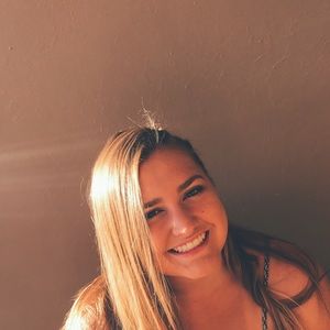 Meet your Posher, Danielle