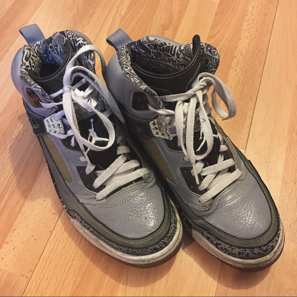 🔥: Jordan • Wolf Gray/Cement Gray • Spiz’ike