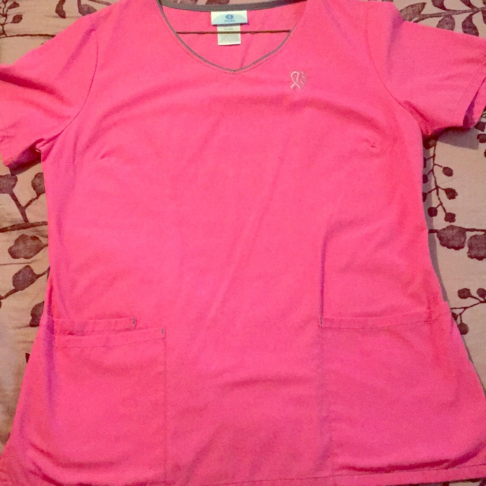 Pink breast cancer scrub top 🎀