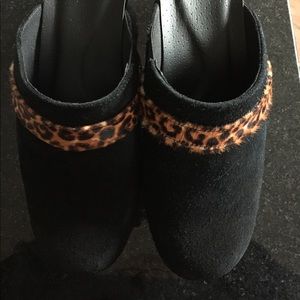 CROCS Clogs Black suede w/cheetah across the top