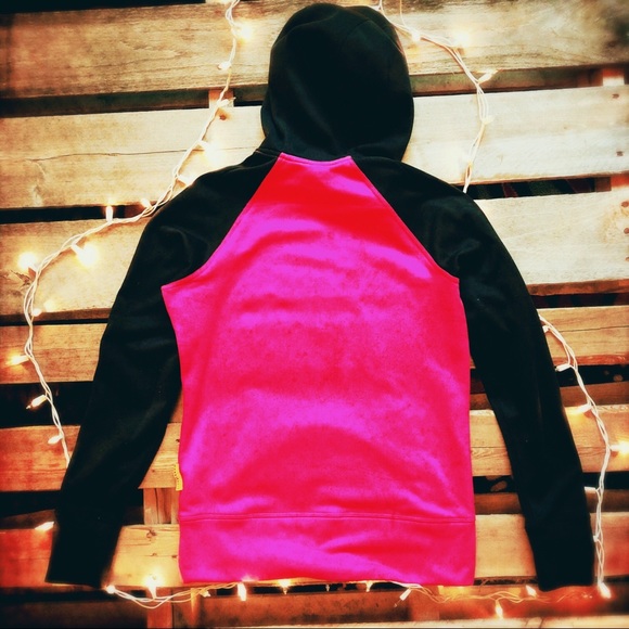 ❤️BE INVINCIBLE Nike Hoodie❤️ - Picture 2 of 3