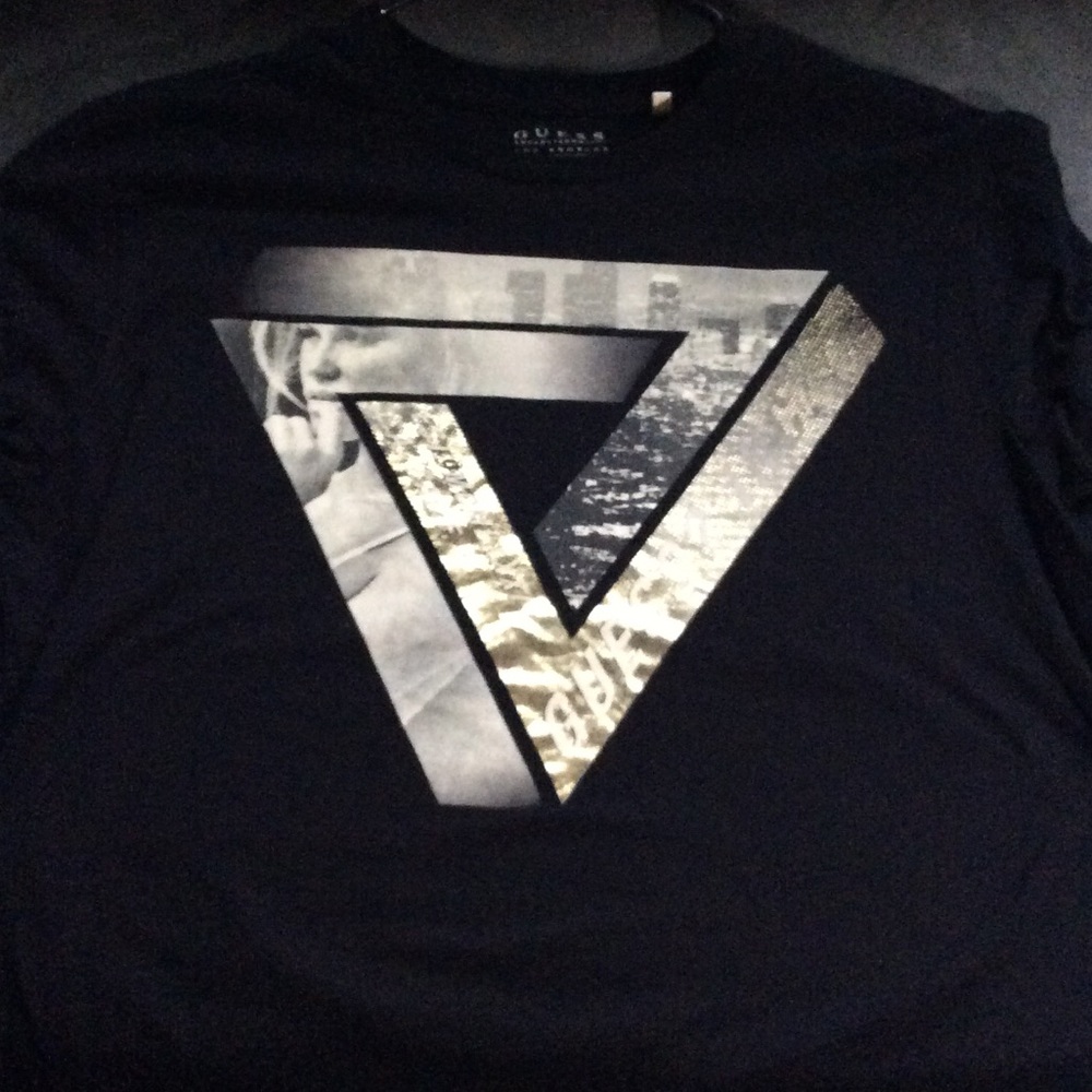 Guess long sleeve est. shirt