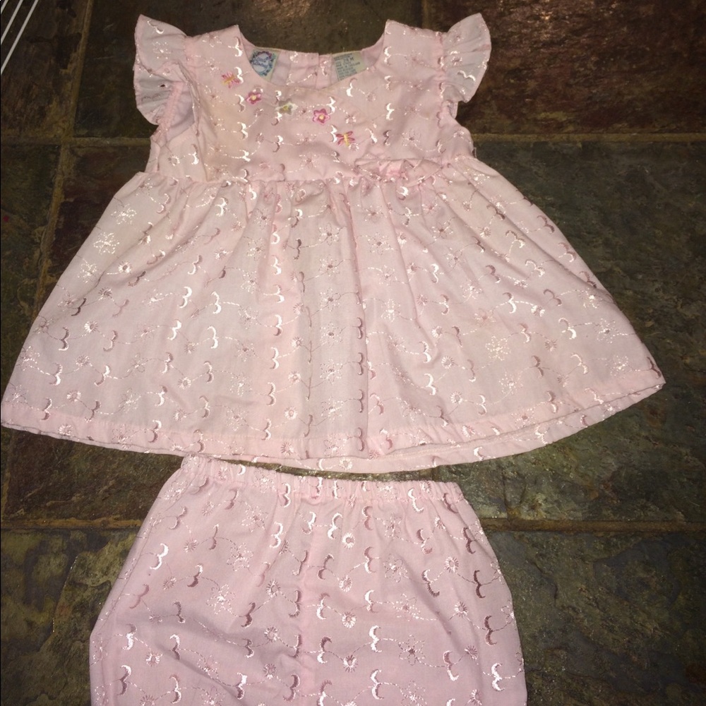 Baby girl short outfit