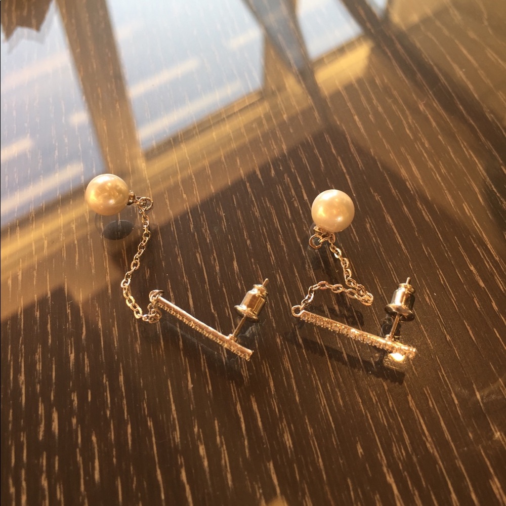 [sold] Fallon pearl earrings