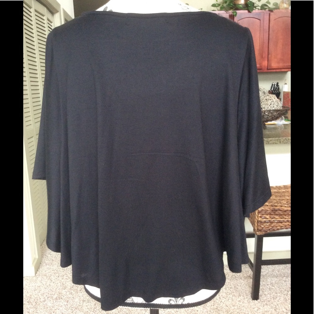 ✨ Cropped Batwing Sleeve Top ✨ - Picture 3 of 5