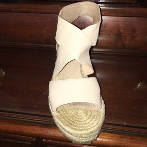 Nude espadrilles Eileen Fisher!