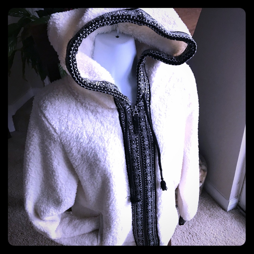 American Eagle fleece jacket.
