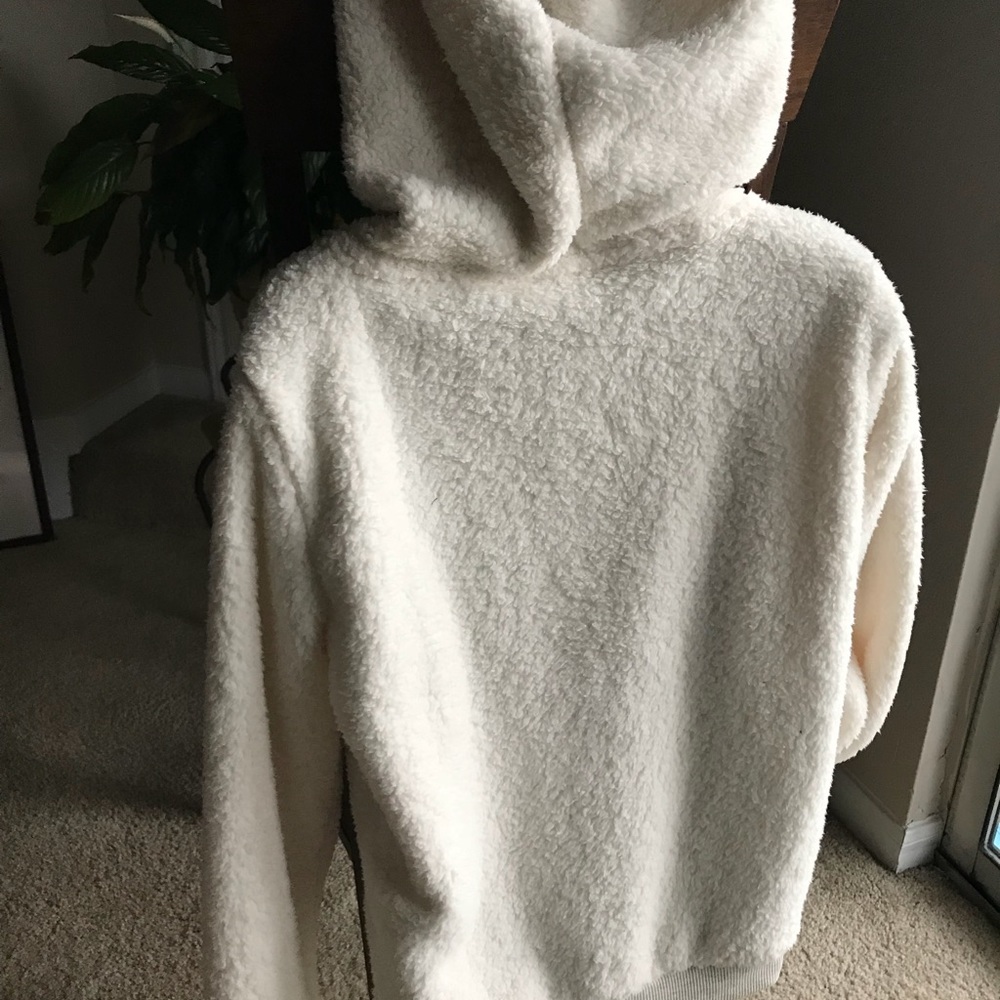 American Eagle Fleece Jacket. View 2