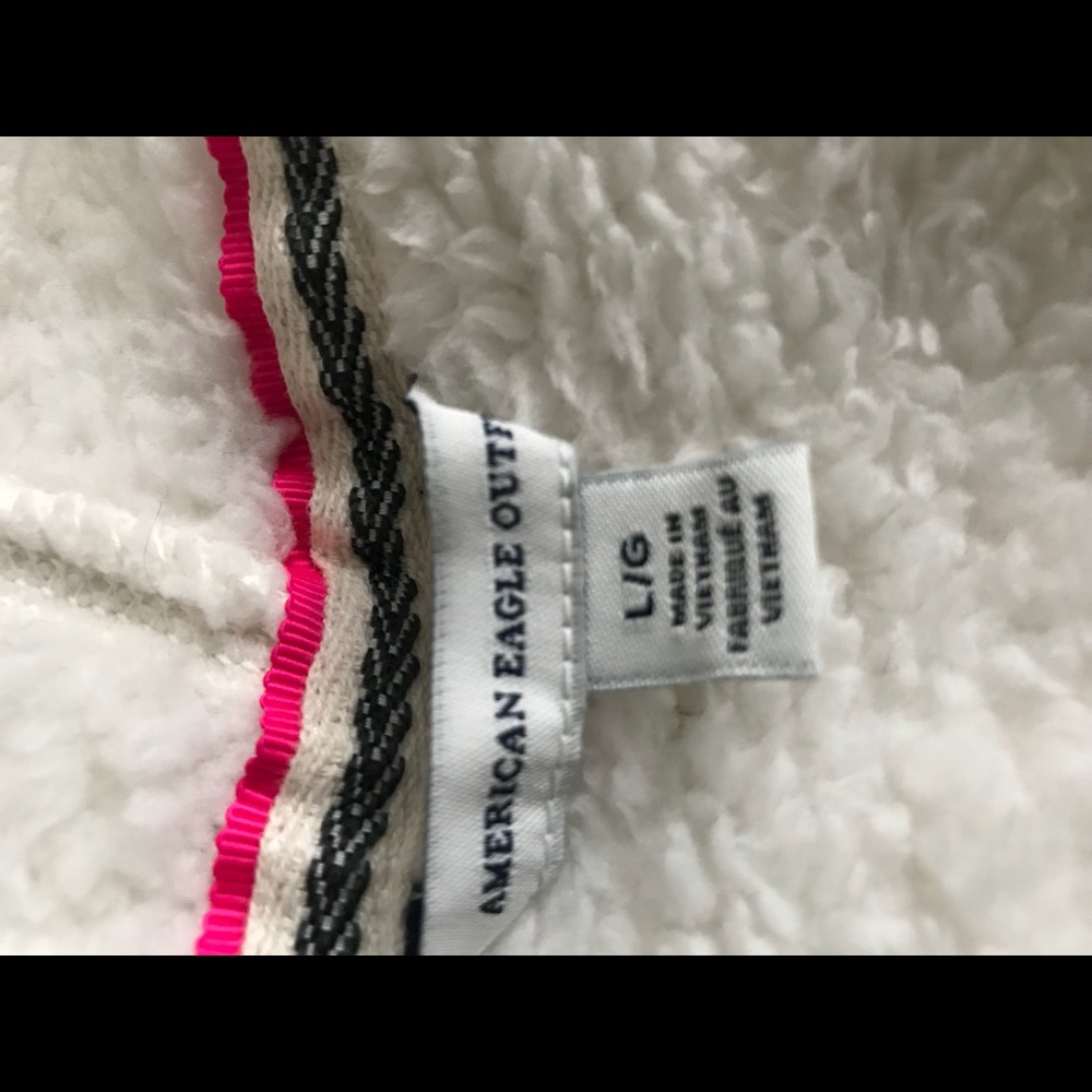American Eagle Fleece Jacket. View 3