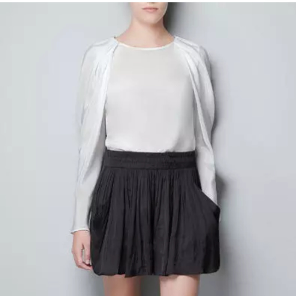 ❤️SOLD❤️ZARA White Silk Long Sleeve Poof