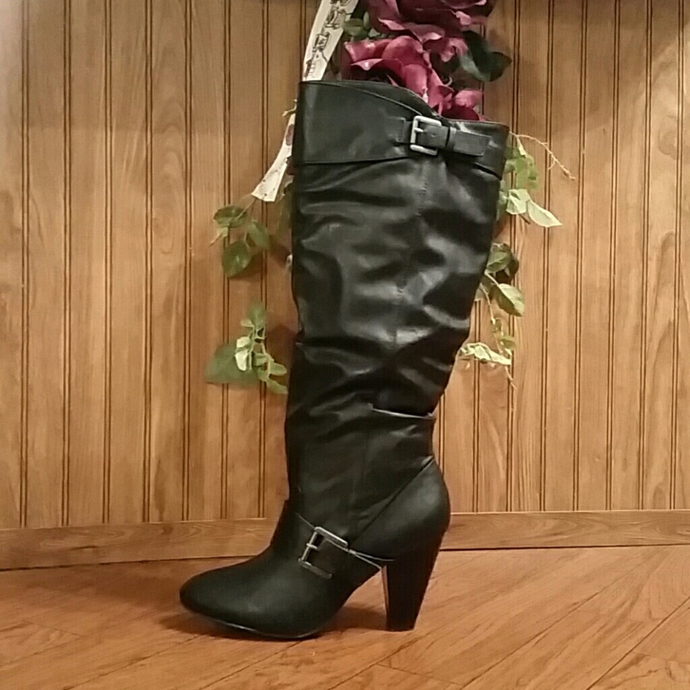 Black Buckle Detail Tall KneeBoots