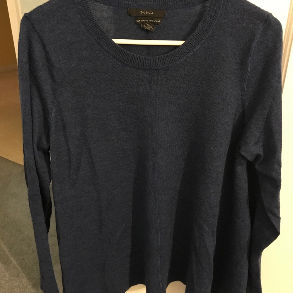 Tahari blue sweater, size L
