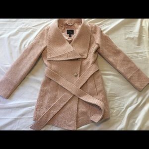 Jessica Simpson belted coat