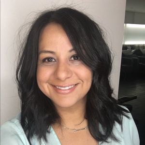 Meet your Posher, Angela
