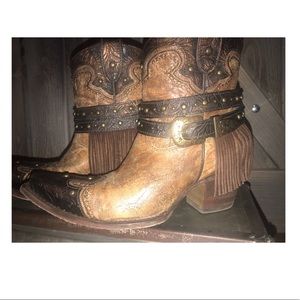 Corral. Fringe. Bootie. Cowboy booties.