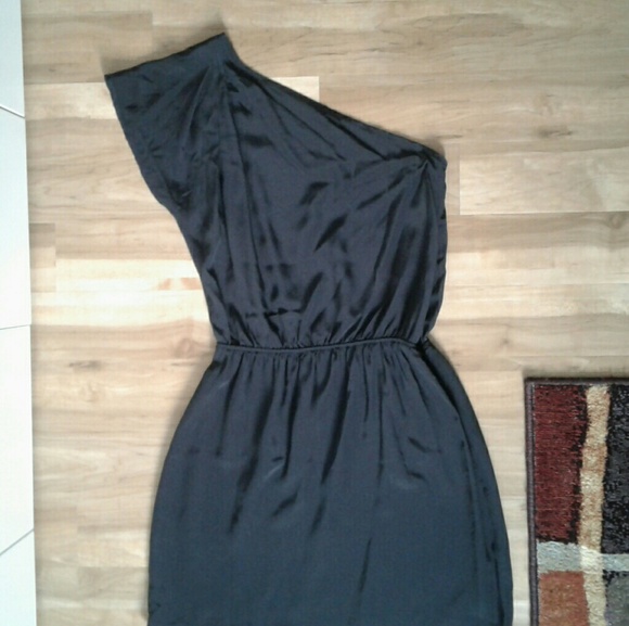 ❤️❤️Pure Silk Flutter Sleeve One Shoulder Dress - Picture 3 of 8