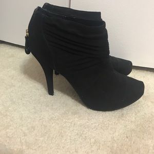 Black Guess booties