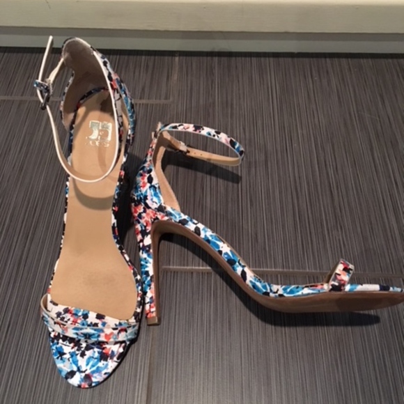 Joe's Jeans Sandal Heels - Picture 3 of 5