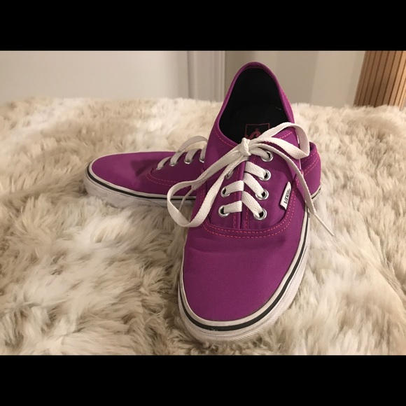 Vans Shoes - 🌟Vans purple with hot pink stitching