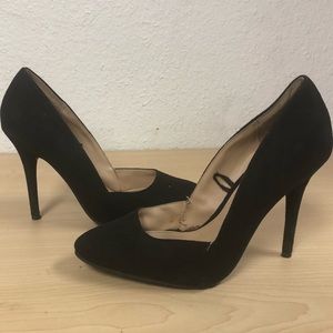 Forever 21 black velvet heels!
