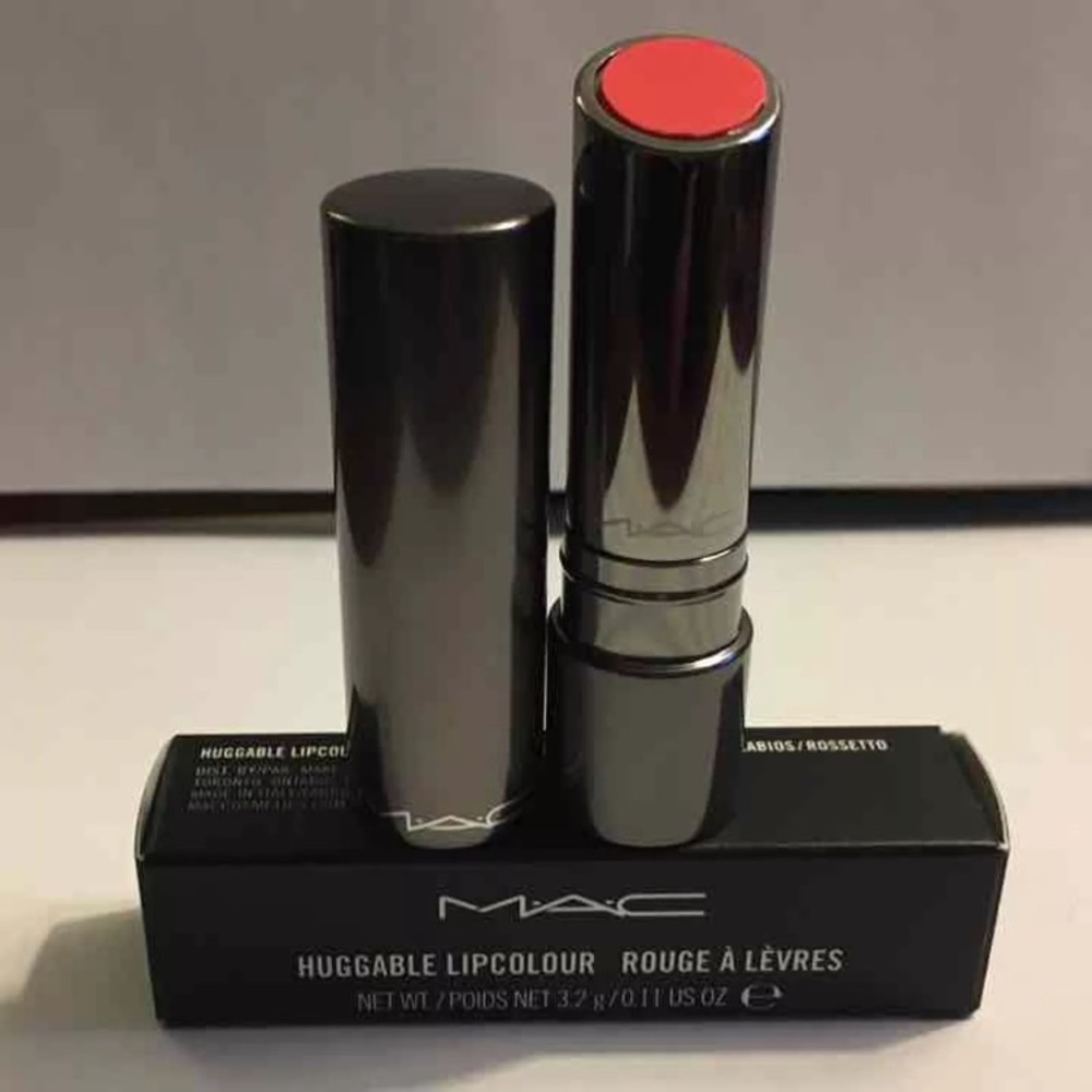 NEW MAC Huggable Lip Color "Seoul-ful"