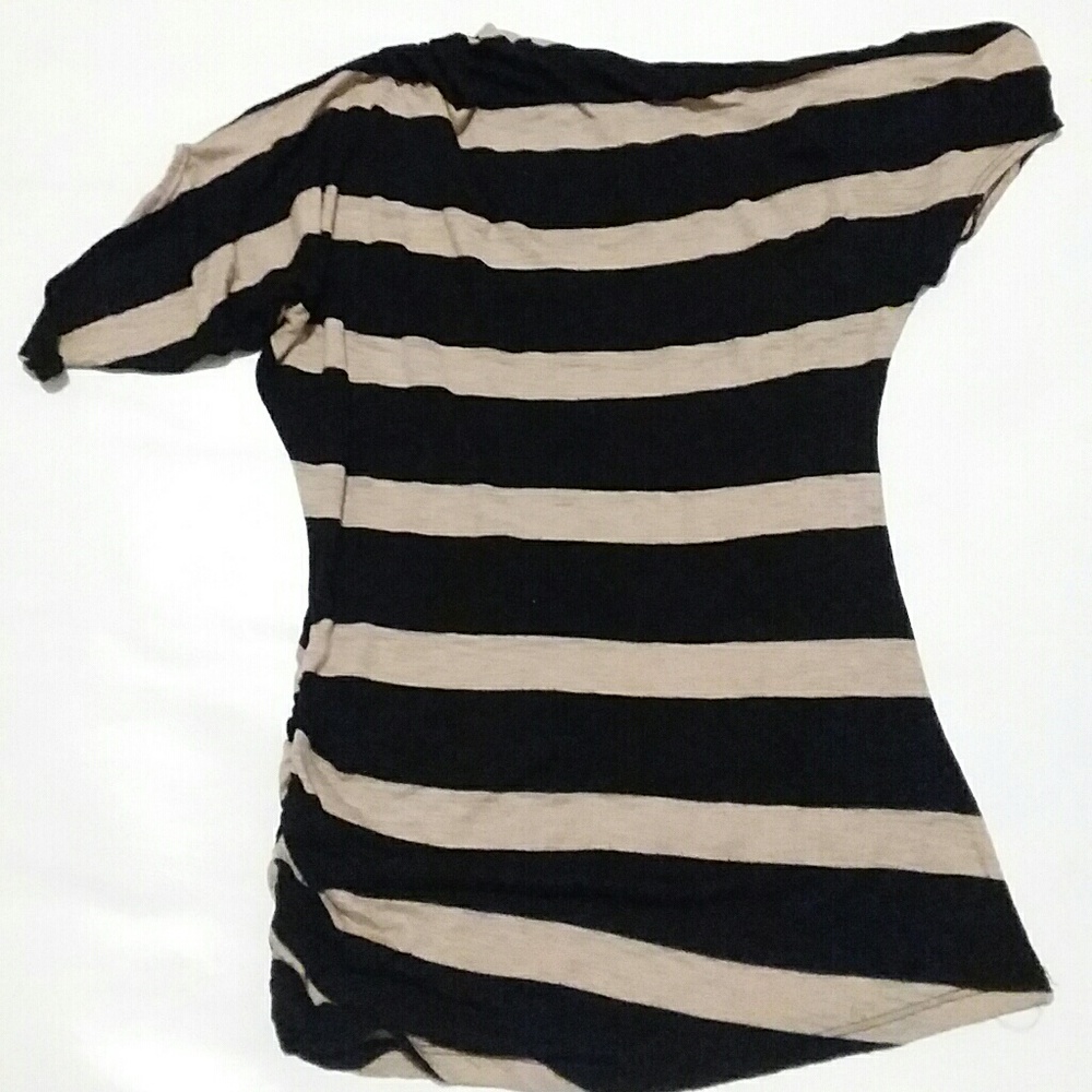 Ladies Clothes - Picture 2 of 3
