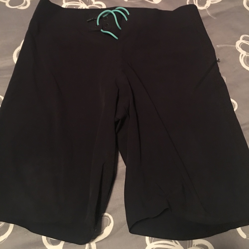 LuLu lemon El Current Short 34